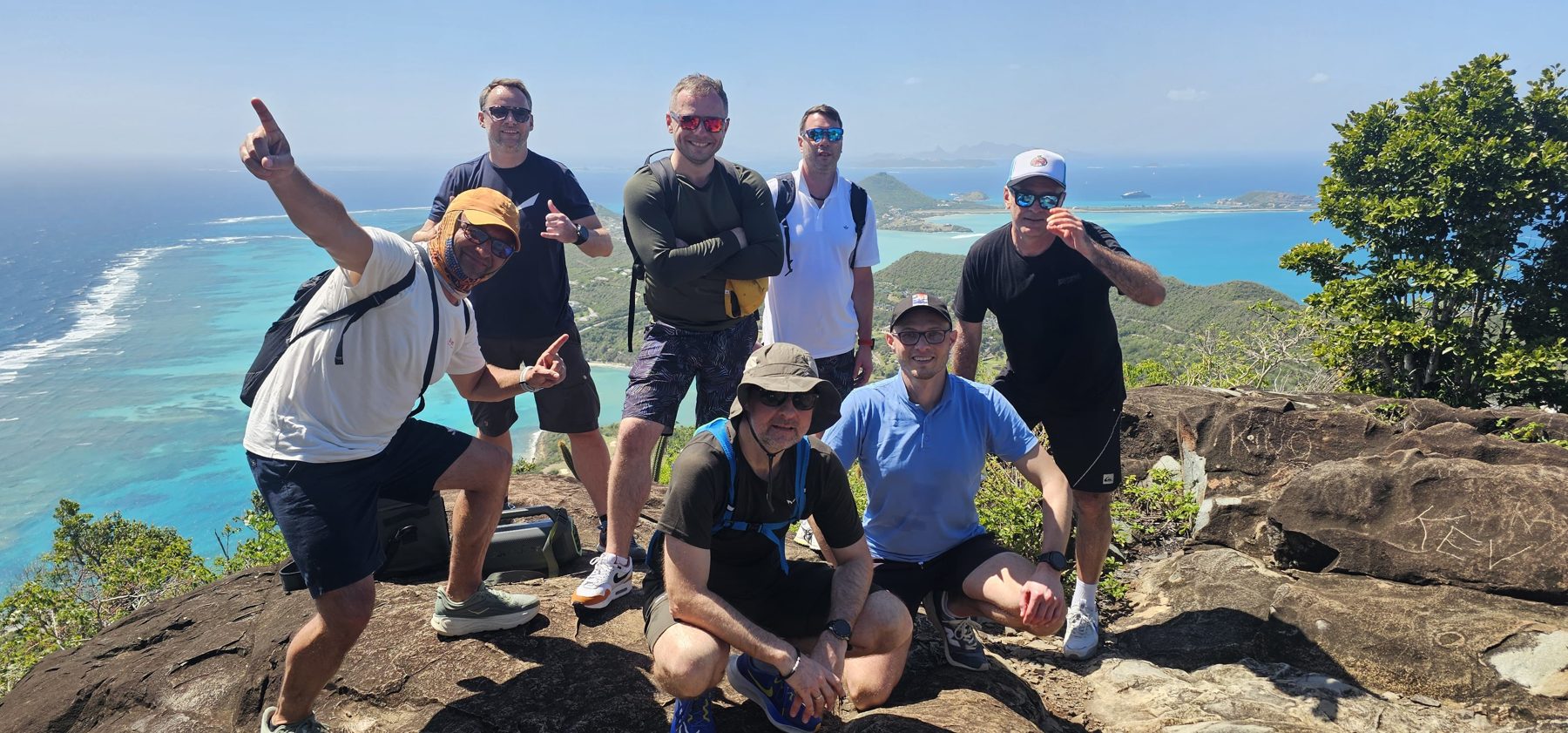 Group panorama above the reef